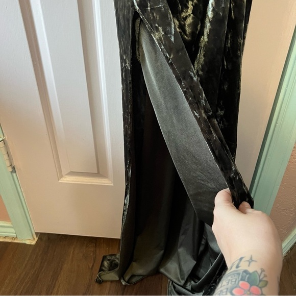 ASOS Crushed Velvet Trim Detail Draped Maxi Dress Green Size 6 - Picture 11 of 14